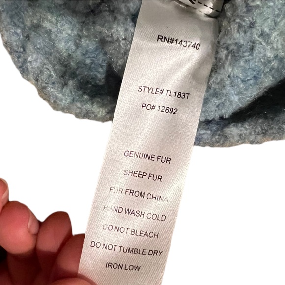 English Factory Women’s Light Blue Cozy Crewneck Sweater Size Medium NWT - Picture 10 of 12